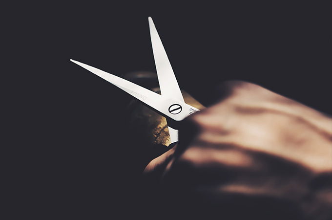how to cut own hair